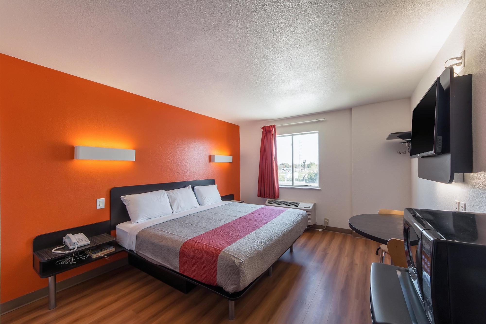 Motel 6-San Antonio, Tx - Downtown - Alamo Dome Εξωτερικό φωτογραφία