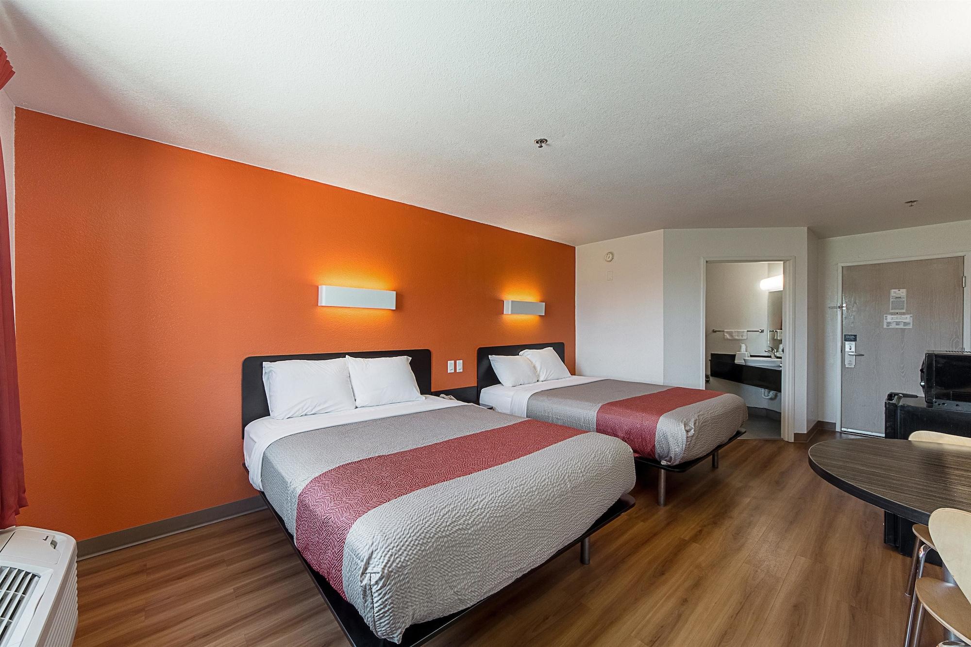 Motel 6-San Antonio, Tx - Downtown - Alamo Dome Εξωτερικό φωτογραφία