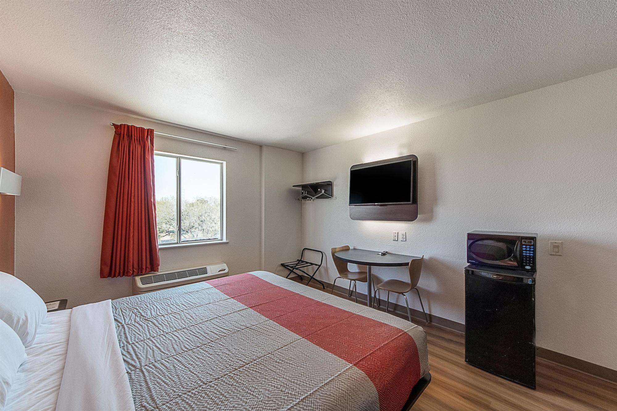 Motel 6-San Antonio, Tx - Downtown - Alamo Dome Εξωτερικό φωτογραφία